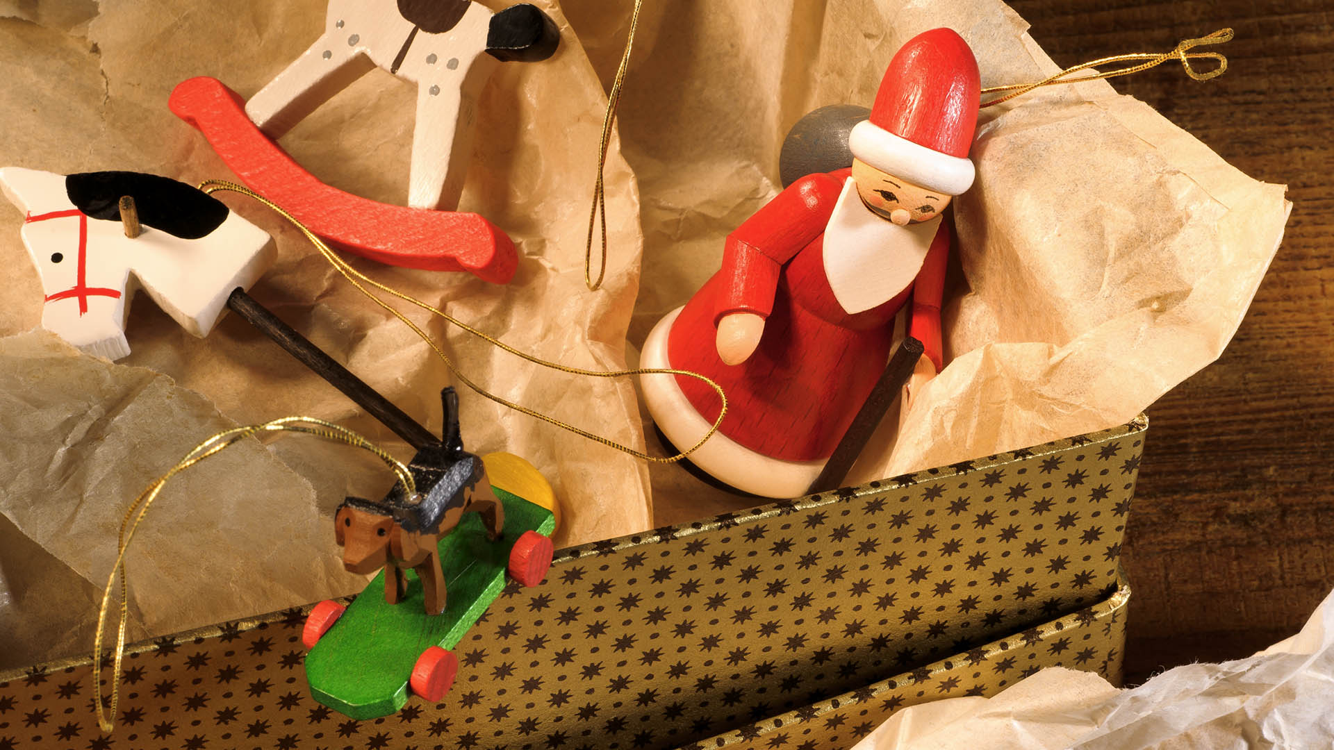 Baumschmuck Spielzeugfiguren und Weihnachtsmann