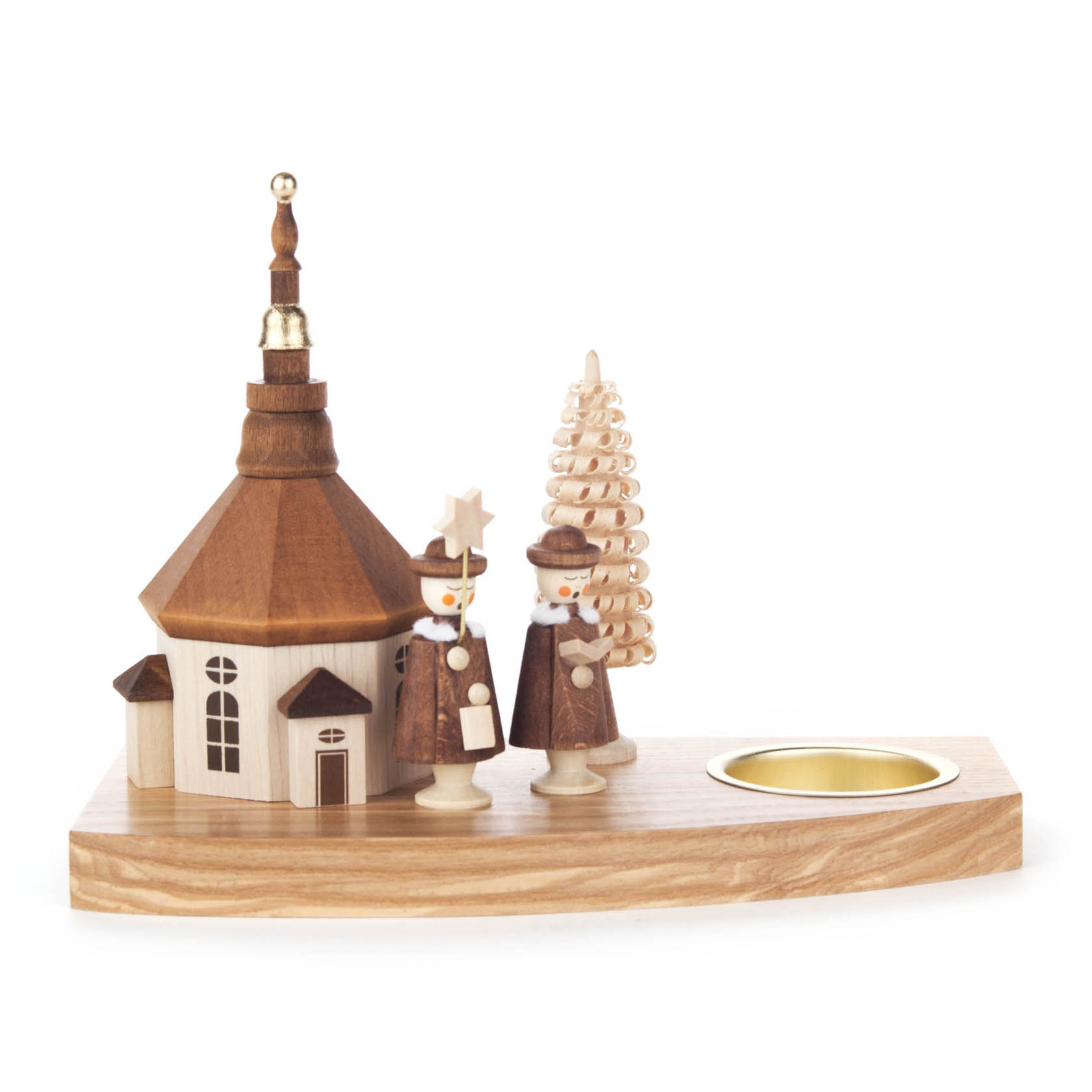 Holz-Tischdekoration mit Teelichthalter, zeigt eine miniaturisierte Seiffener Kirche und zwei Kurrende-Sänger neben einem gedrechselten Baum. im Dregeno Online Shop günstig kaufen