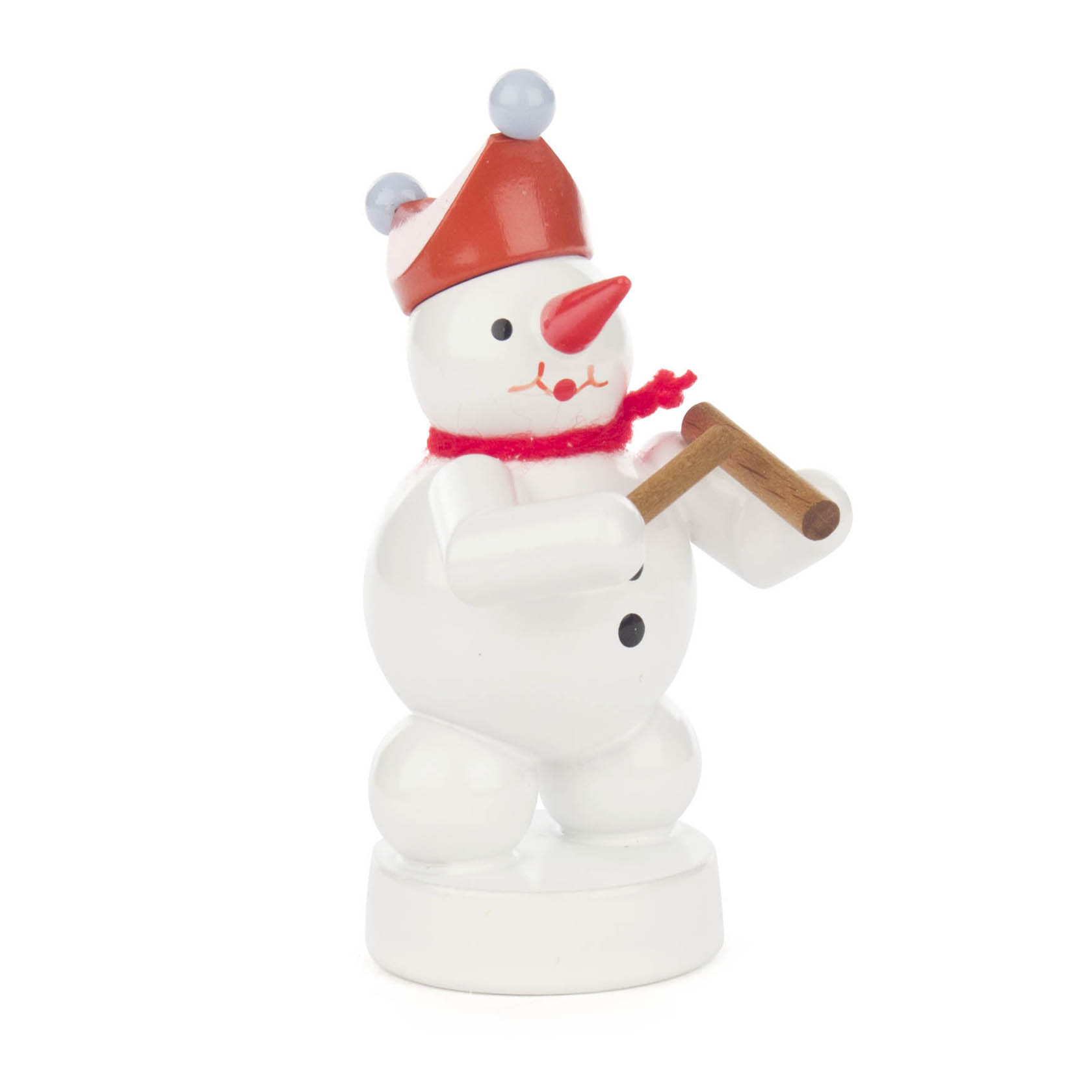 Eine kleine Schneemannfigur mit roter Mütze und Schal hält in einer Hand Klanghölzer. Seine Nase ist eine orange Karotte. im Dregeno Online Shop günstig kaufen
