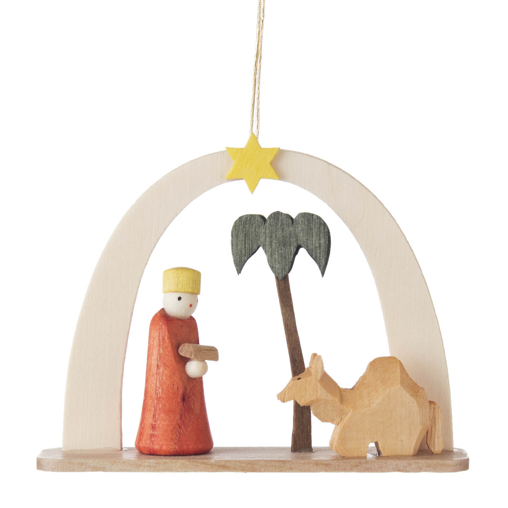 Wooden ornament featuring a figure of a king in red cloak holding a gift next to a seated camel and a palm tree, under an arch with a star on top. im Dregeno Online Shop günstig kaufen