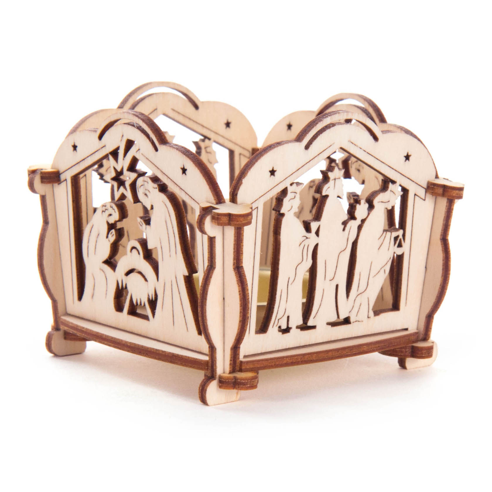 Holzbastelset Teelichthalter mit Motiv Christi Geburt: Maria, Josef, das Jesuskind, Hirten und die drei Weisen aus dem Morgenland. Maße: 7,3x5,8x7,3cm.