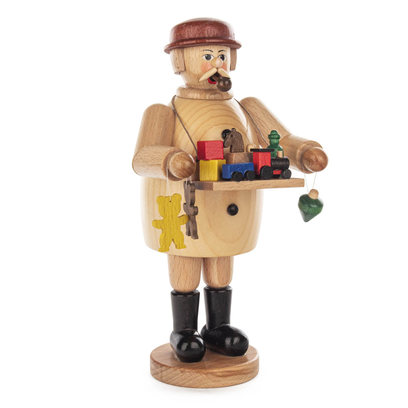 Ein hölzerner Räuchermann in Form eines Spielwarenhändlers, trägt eine bunte Auswahl an Holzspielzeug auf einem Tablett in seinen Händen. Er hat einen Schnauzbart und trägt einen Hut. im Dregeno Online Shop günstig kaufen