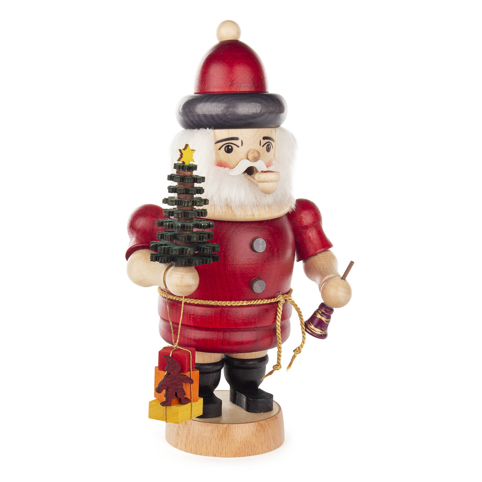 Ein traditioneller Räuchermann in der Form eines Weihnachtsmannes, mit rotem Gewand, einer Pfeife, einem Miniatur-Weihnachtsbaum und einem Geschenkanhänger. im Dregeno Online Shop günstig kaufen