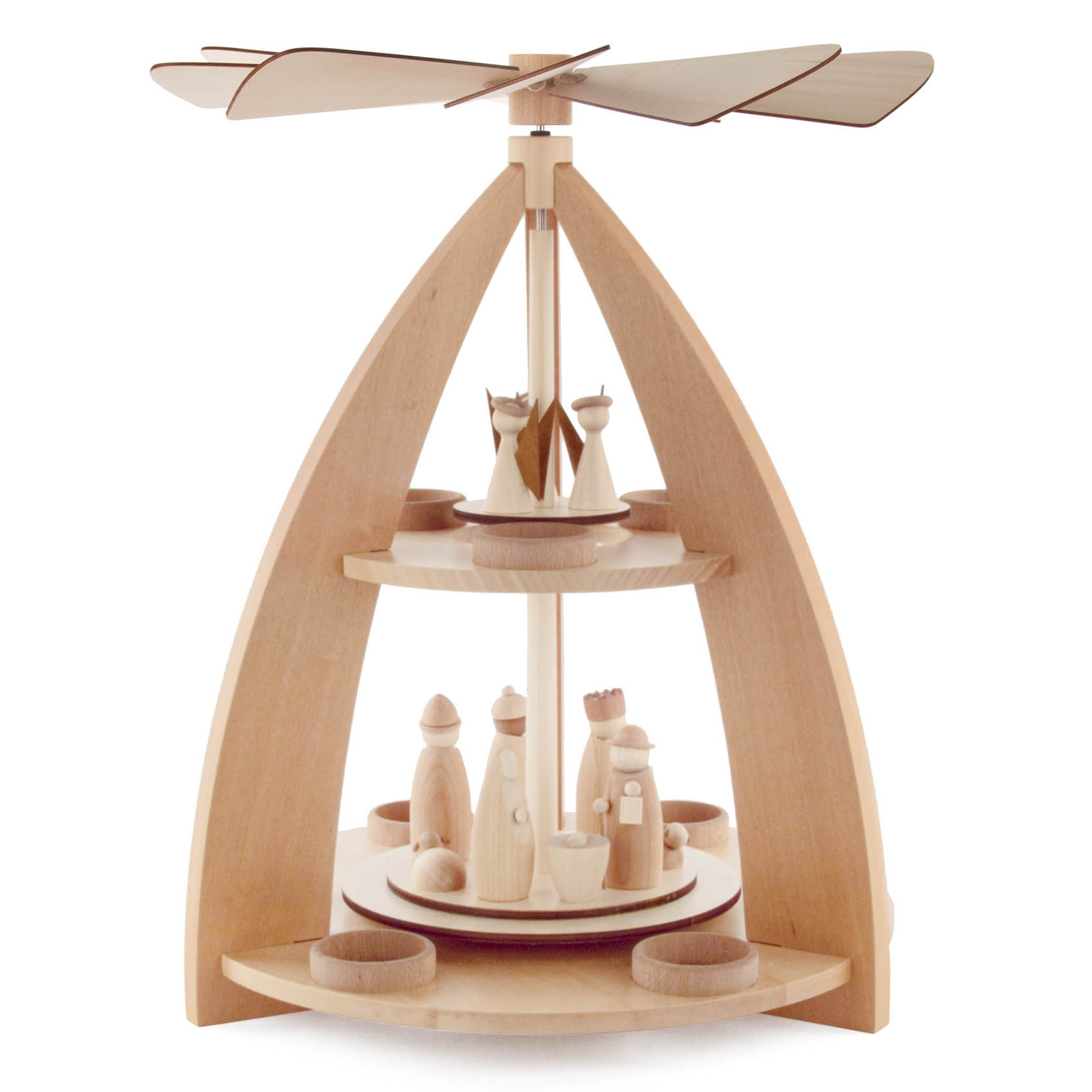 Holzpyramide mit zwei Etagen: oben schwebende Engel mit ausgebreiteten Flügeln, darunter Figuren der Weihnachtsgeschichte inklusive Maria, Josef und die Heiligen Drei Könige. im Dregeno Online Shop günstig kaufen
