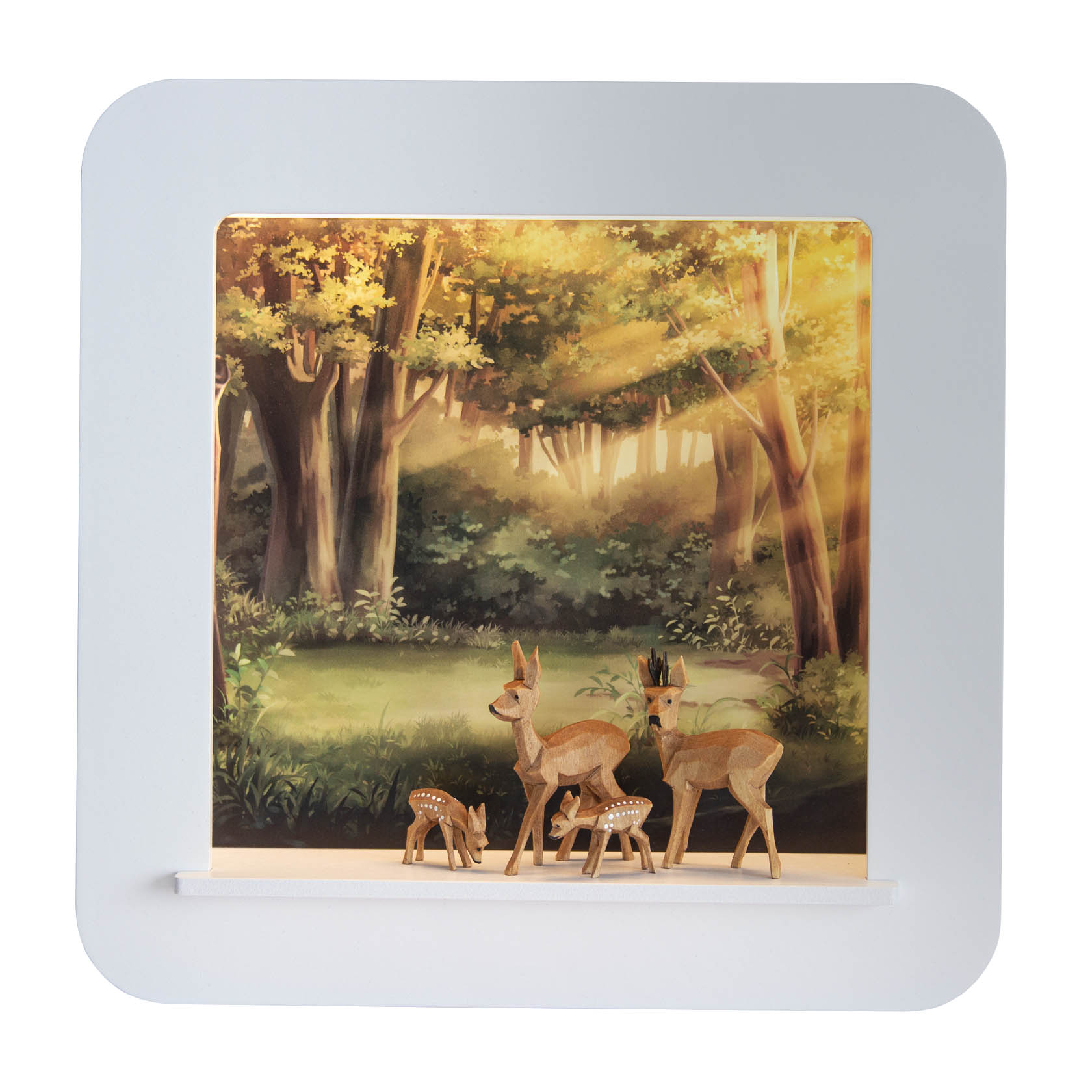 A decorative frame featuring a group of wooden deer figurines, including adults and fawns, set against a forest backdrop with LED illumination. im Dregeno Online Shop günstig kaufen