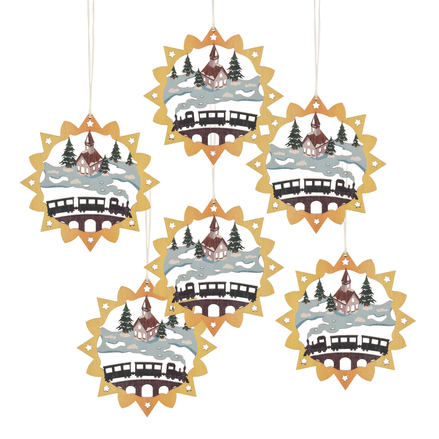 Sechs runde Weihnachtshänger in Sonnenform, verziert mit einer Eisenbahnszene und einer Kirche im winterlichen Hintergrund. im Dregeno Online Shop günstig kaufen