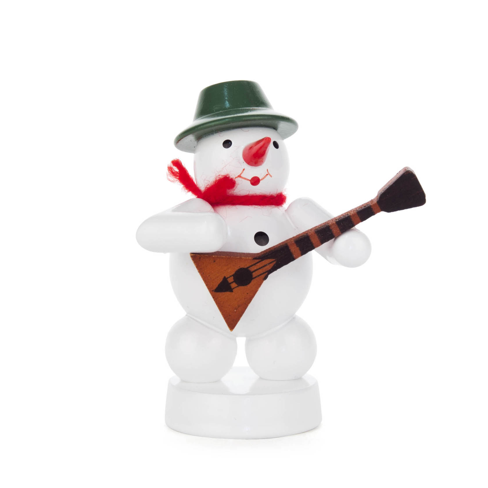 A small, decorative snowman figurine playing a balalaika, wearing a green hat and a red scarf. im Dregeno Online Shop günstig kaufen