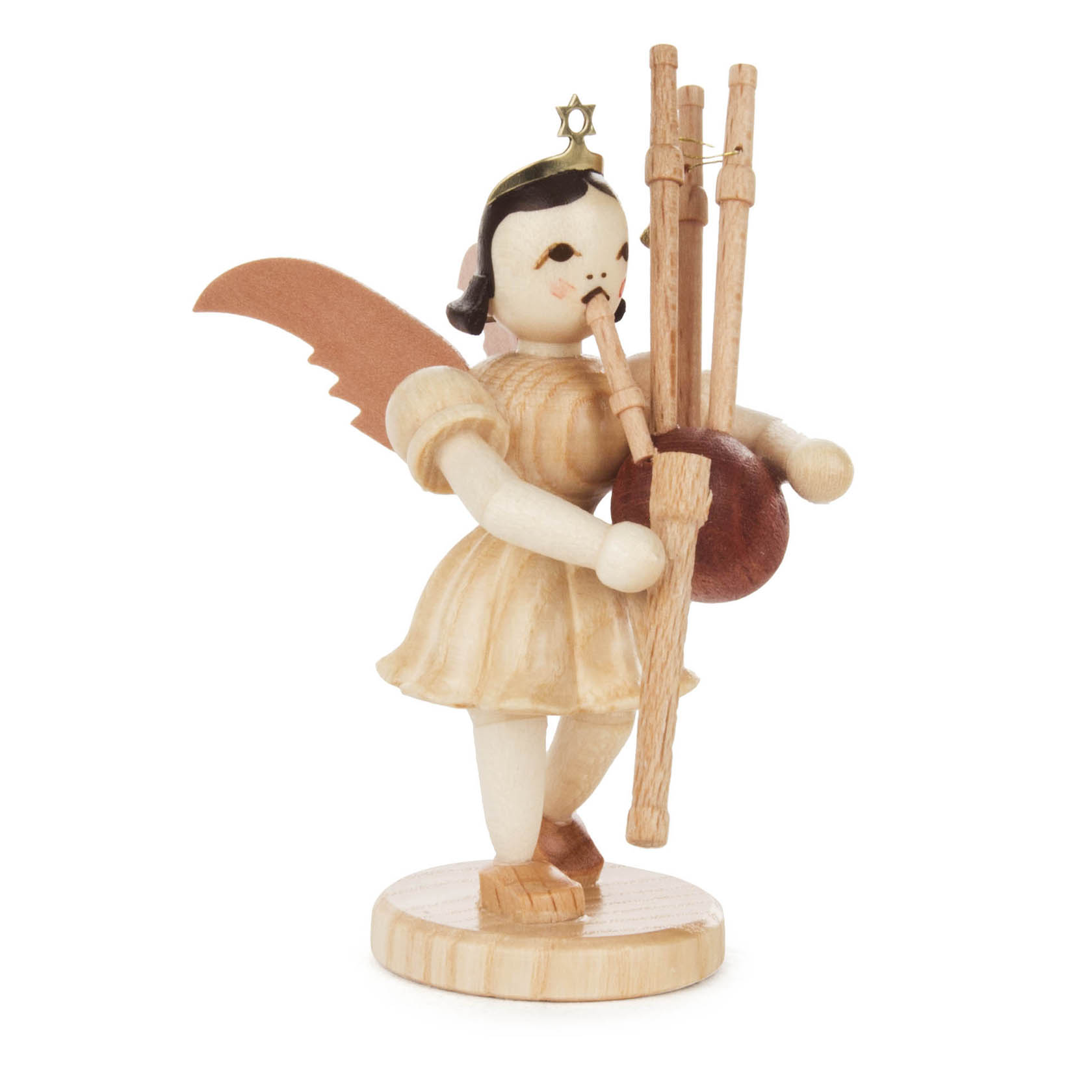 Holzengel in Naturfarben, der Dudelsack spielt, mit Flügeln und goldener Krone, auf einem Holzsockel stehend. im Dregeno Online Shop günstig kaufen
