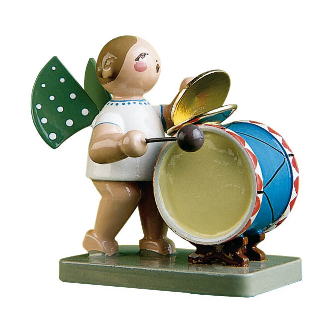 A carved wooden angel figurine with green polka-dotted wings is playing a blue and red drum. The angel's expression is serene and it holds drumsticks. im Dregeno Online Shop günstig kaufen