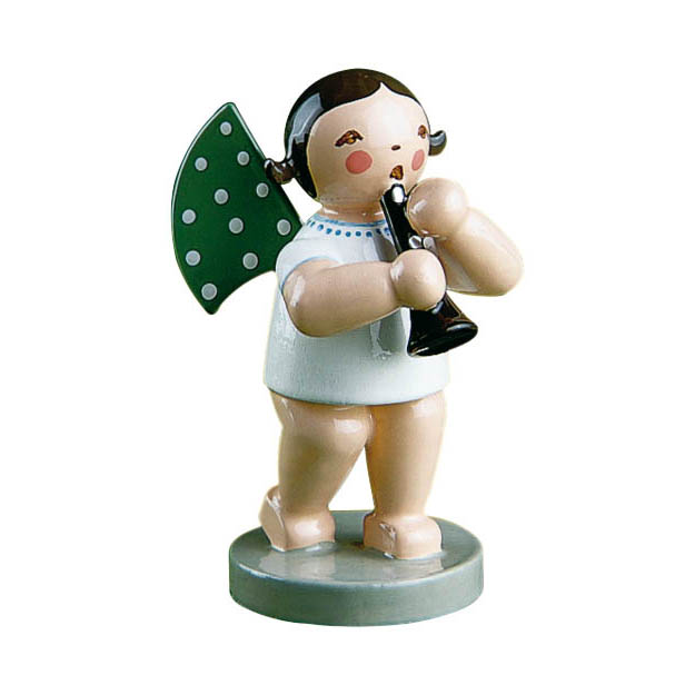 A wooden angel figure with brown hair playing a black clarinet, featuring green wings with white polka dots and a white dress. im Dregeno Online Shop günstig kaufen