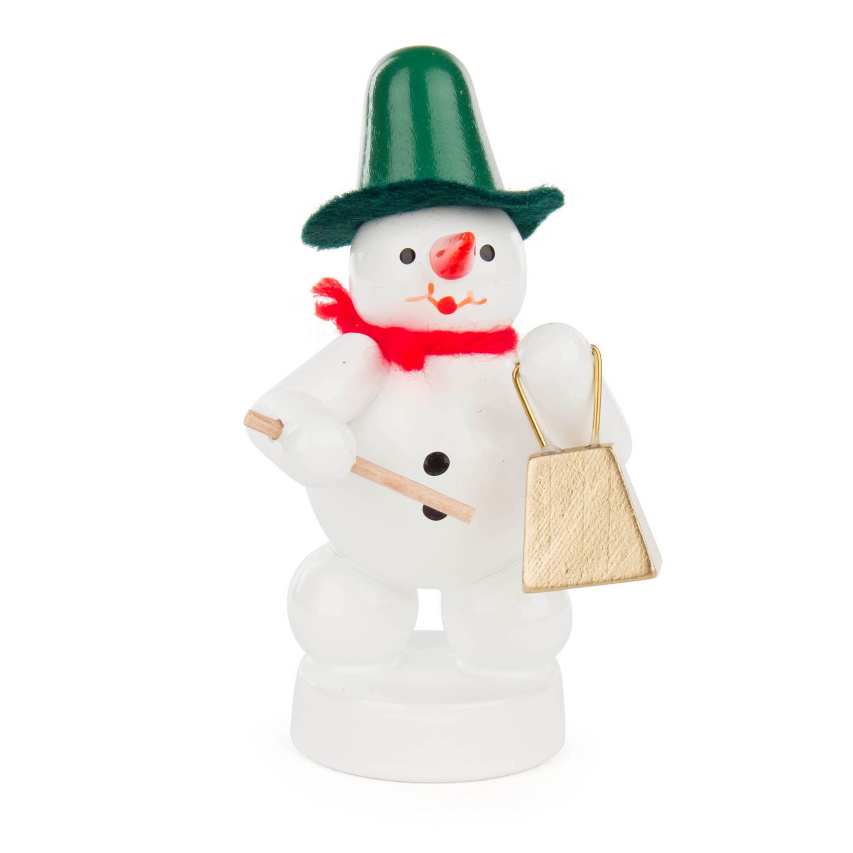 A small snowman figurine with a green hat, red scarf, and holding a bell and stick, smiling with a carrot nose. im Dregeno Online Shop günstig kaufen