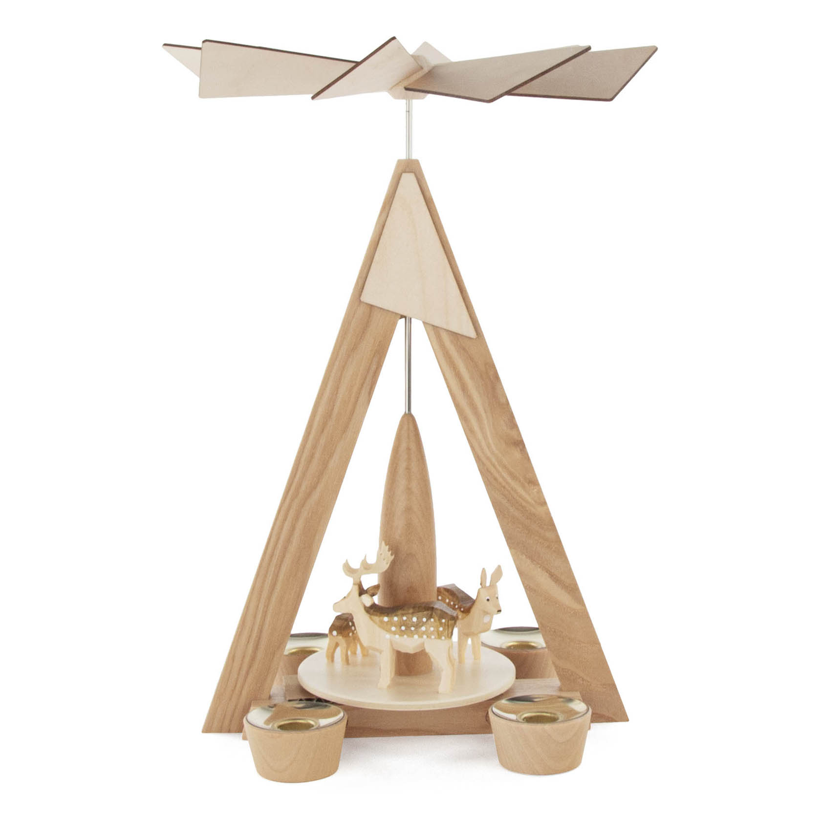 Holzpyramide mit drei Teelichthaltern, darauf zwei geschnitzte Rehe, eines mit Geweih. Oben dreht sich ein Flügelrad durch die aufsteigende Wärme. im Dregeno Online Shop günstig kaufen