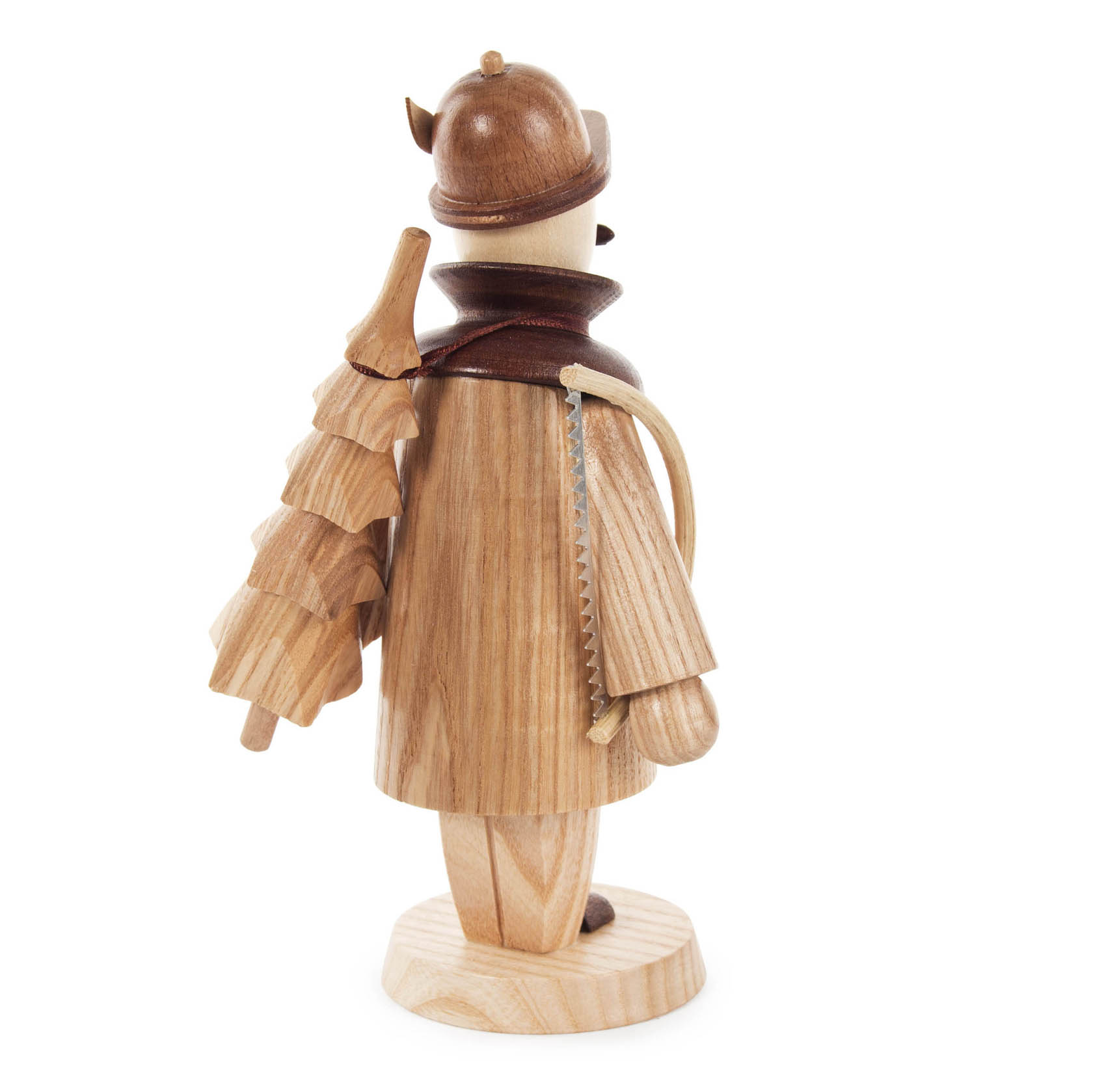 Holzfigur eines Mannes mit Helm und Säge auf der Schulter, hält einen geschnitzten Baum. Teil eines Räuchermännchens.