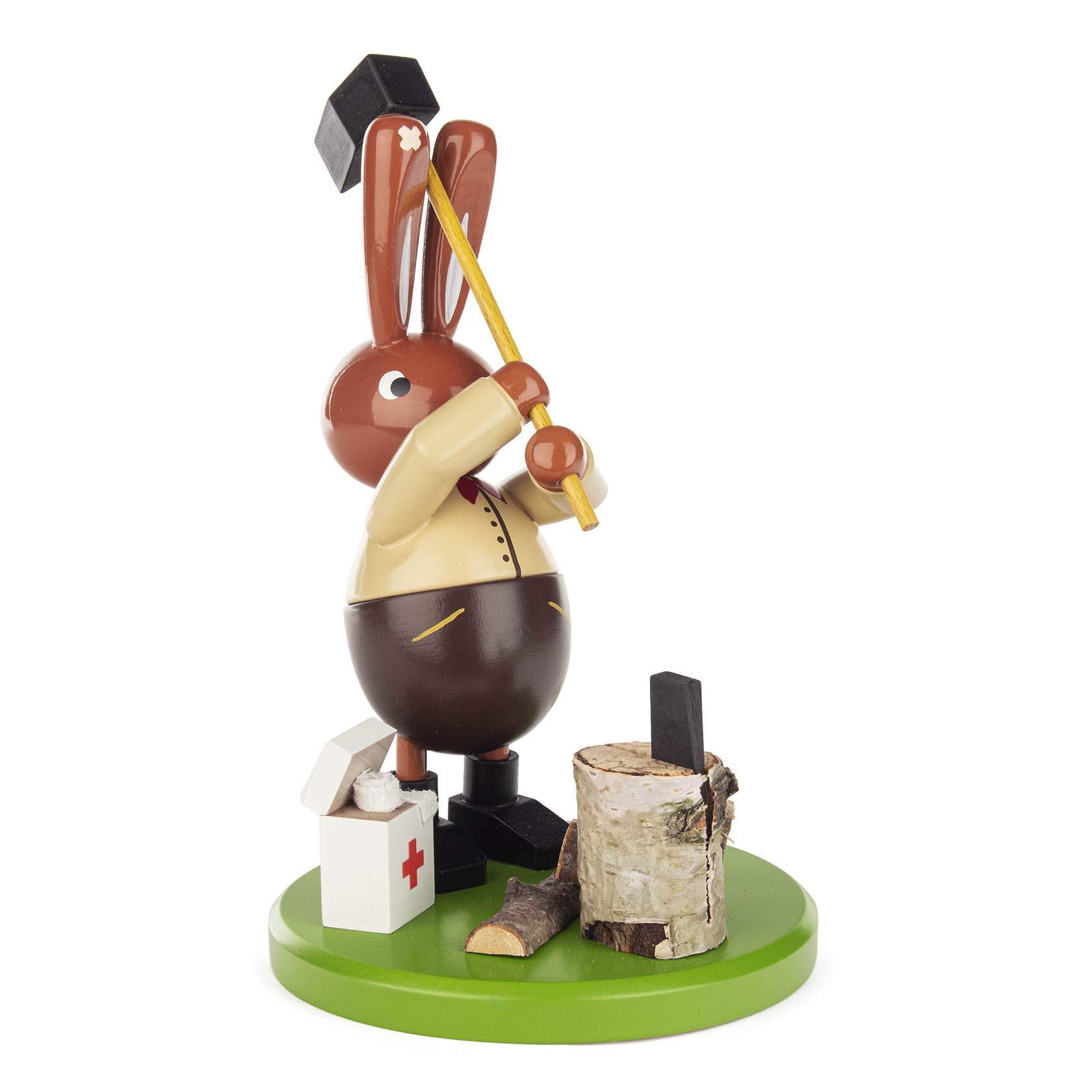 Hase beim Holzspalten