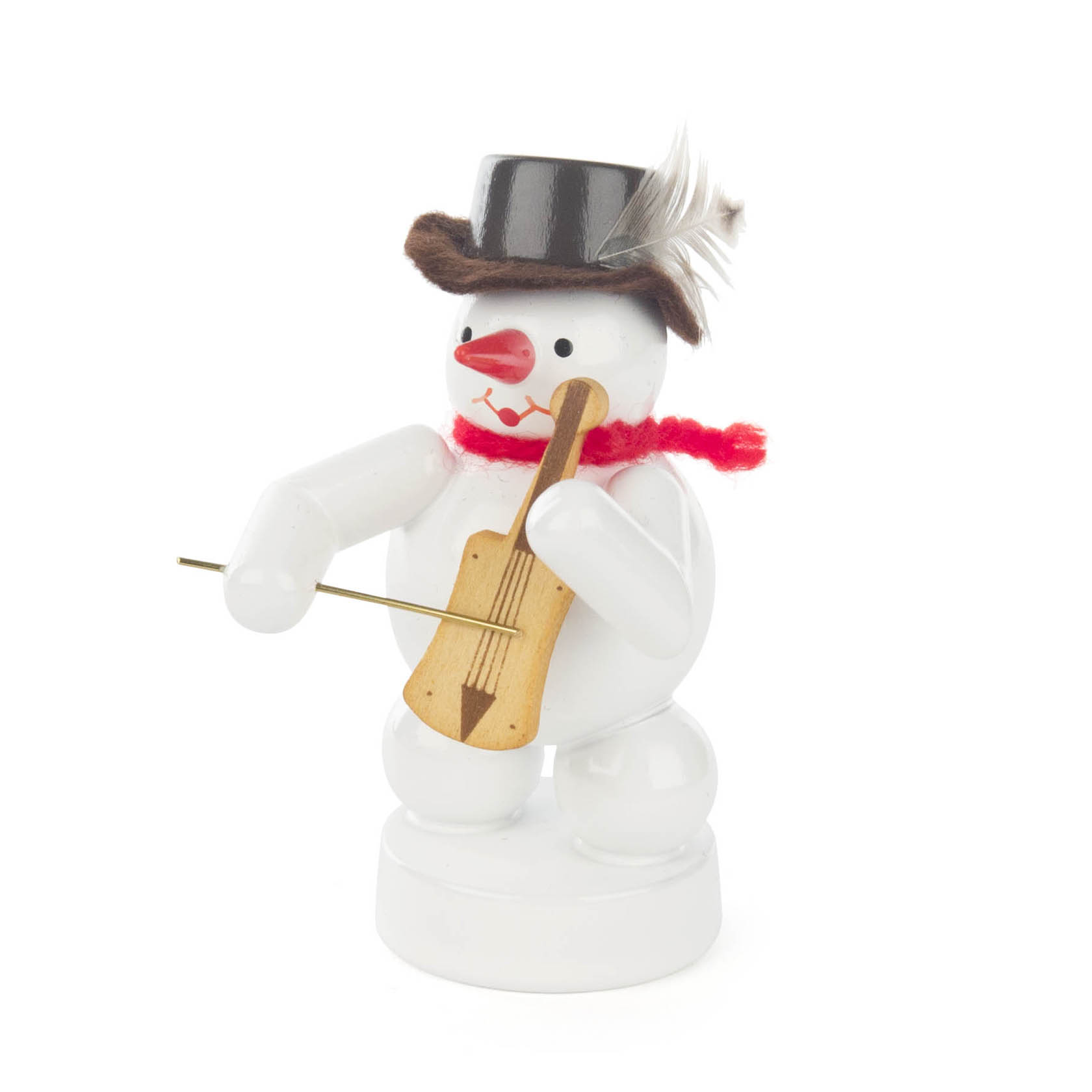 A snowman figurine playing a fiddle, wearing a black top hat with a feather and a red scarf. im Dregeno Online Shop günstig kaufen