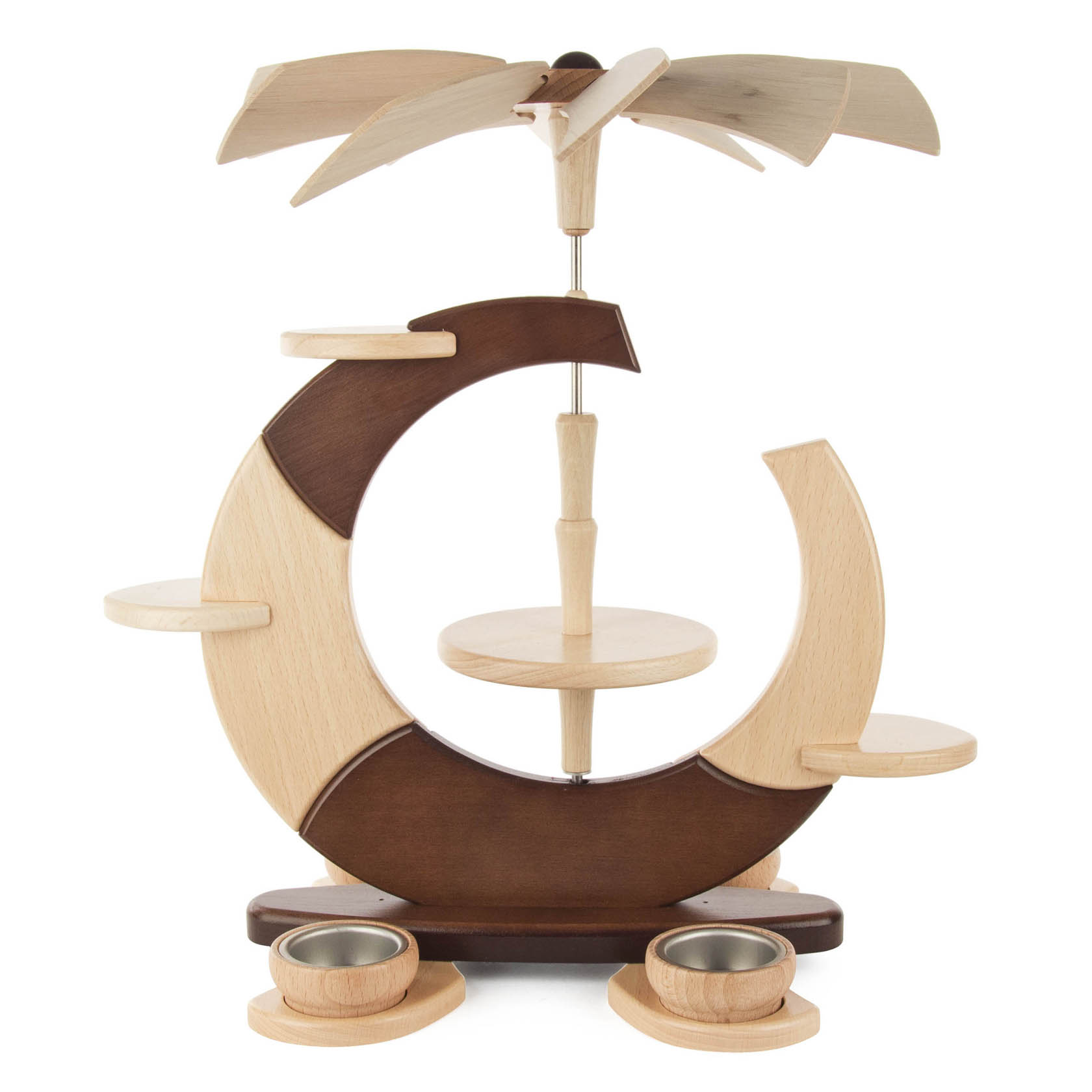 A wooden open circle-shaped pyramid for holding tea lights, featuring a wooden propeller on top with a central pillar. im Dregeno Online Shop günstig kaufen