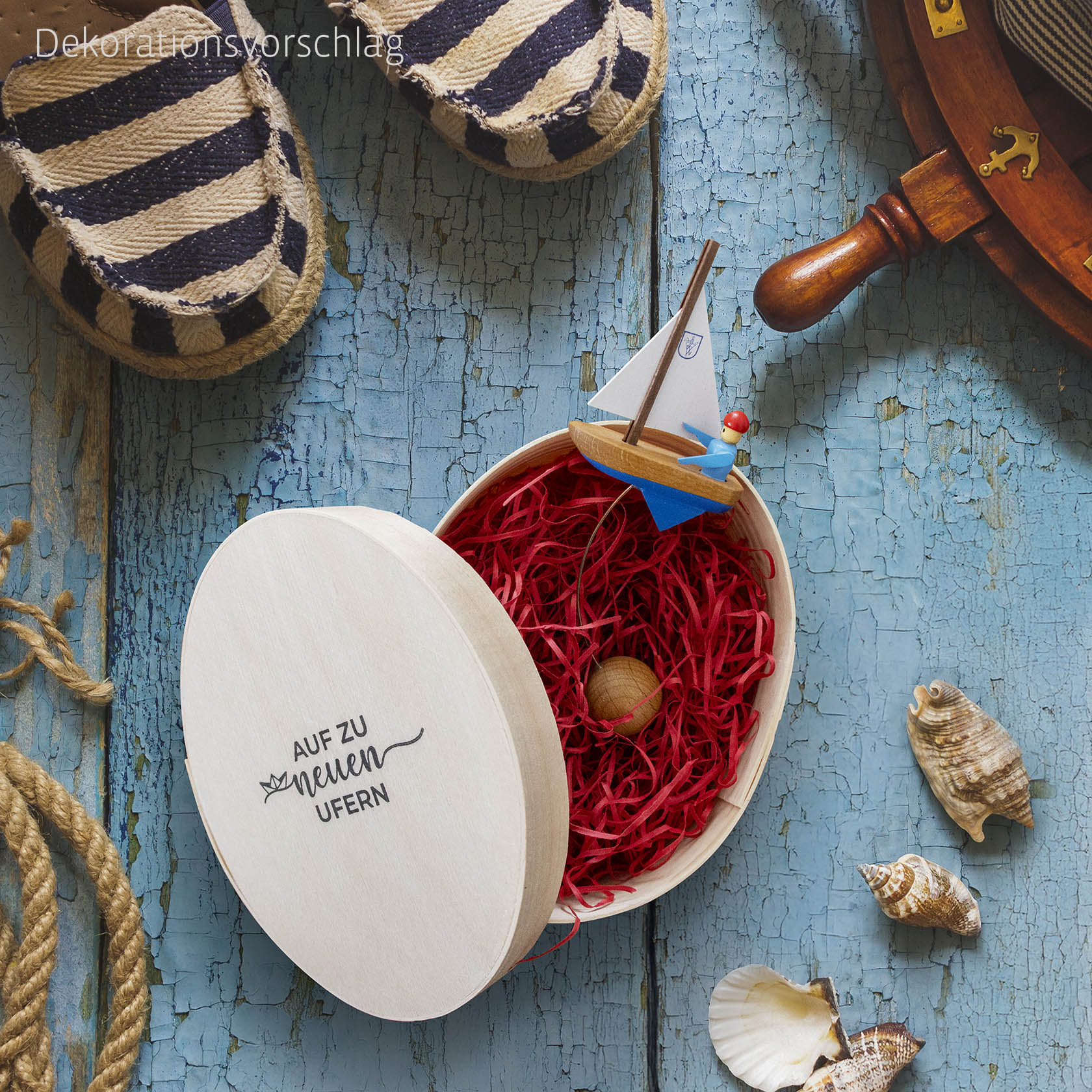 Schaukel-Segelboot in Spandose mit Motiv "Auf zu neuen Ufern" im Dregeno Online Shop günstig kaufen