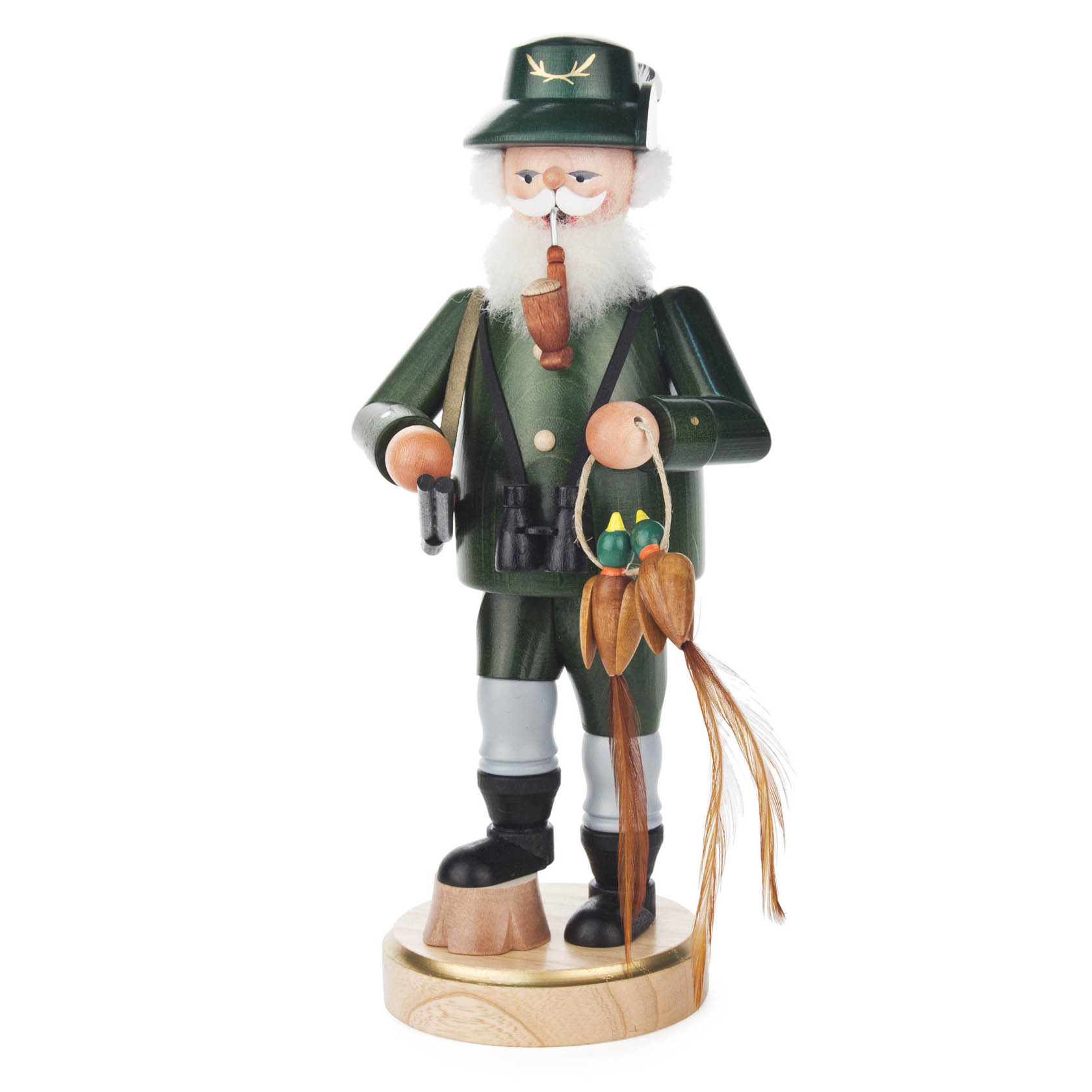 Ein Räuchermann in Försterkleidung, der eine Pfeife raucht. Er trägt einen grünen Hut, ein Fernglas um den Hals und hält einen Fasan in der Hand.
