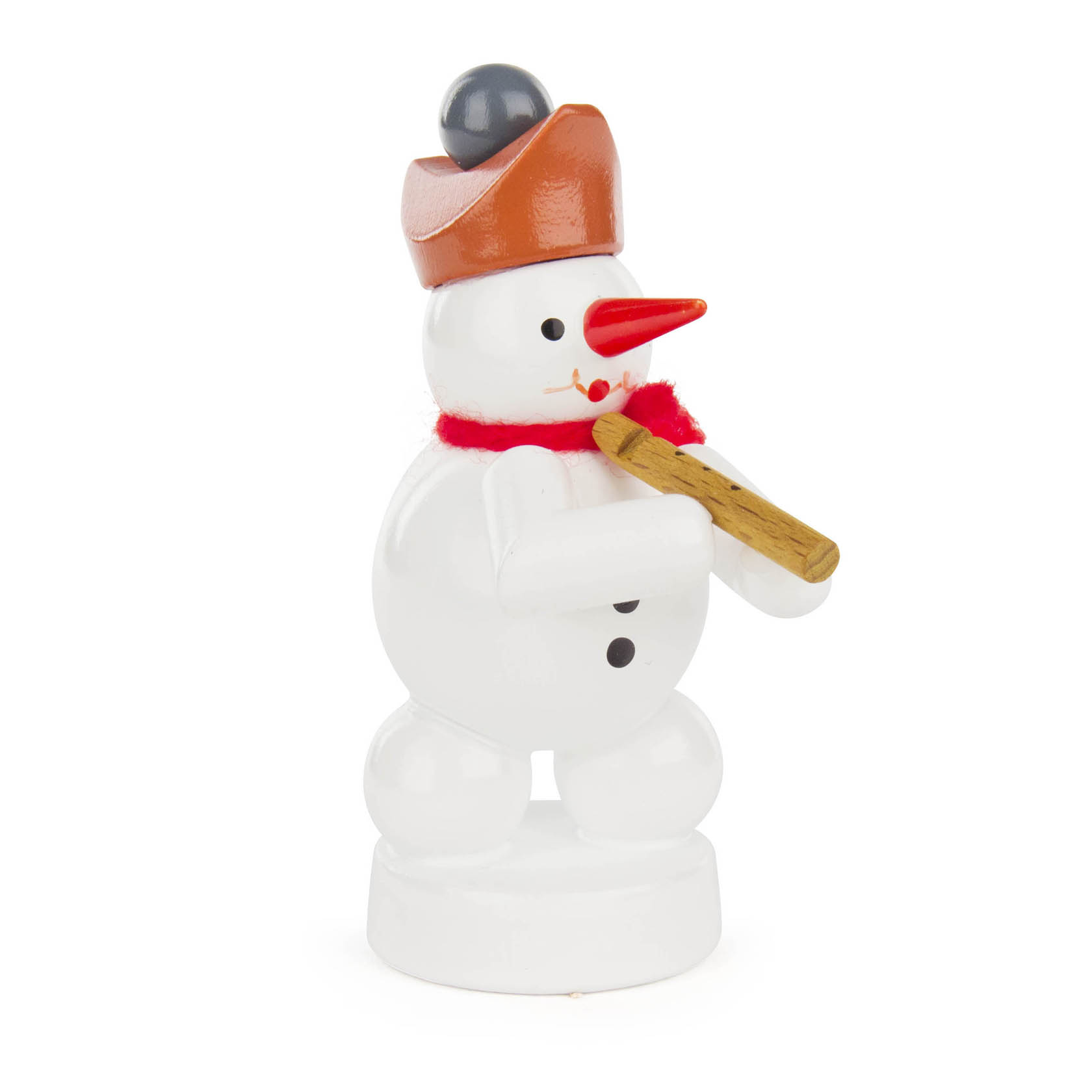 White snowman figurine playing a wooden flute, with three black buttons, wearing a red hat with a black pom-pom and a red scarf. im Dregeno Online Shop günstig kaufen