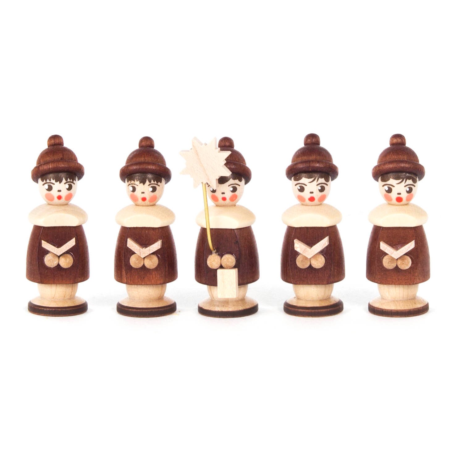Fünf handgefertigte Kurrendefiguren aus Naturholz mit brauner Bemalung und weißem Kragen, eine hält einen Sternstab.