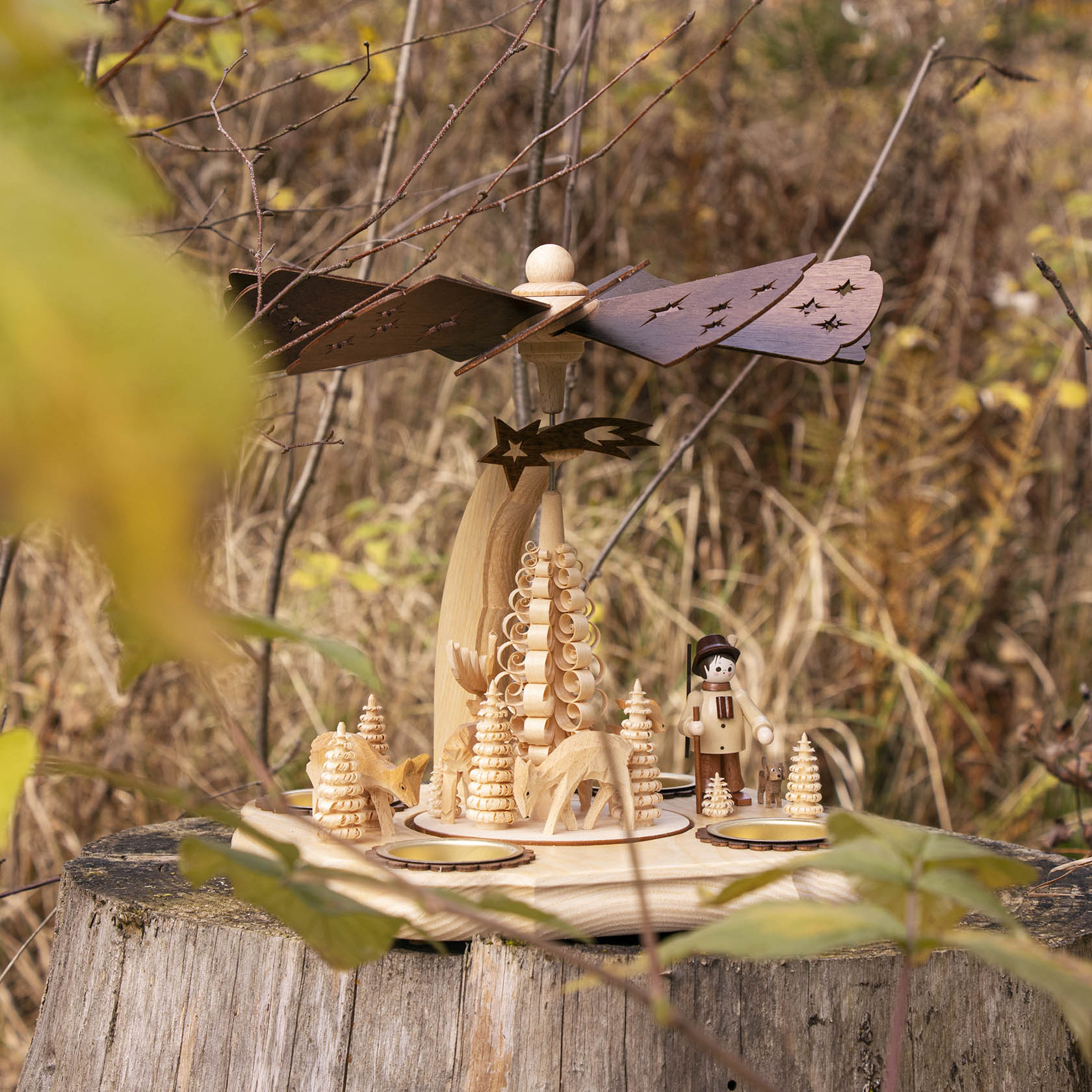 pyramid tealights forest scene