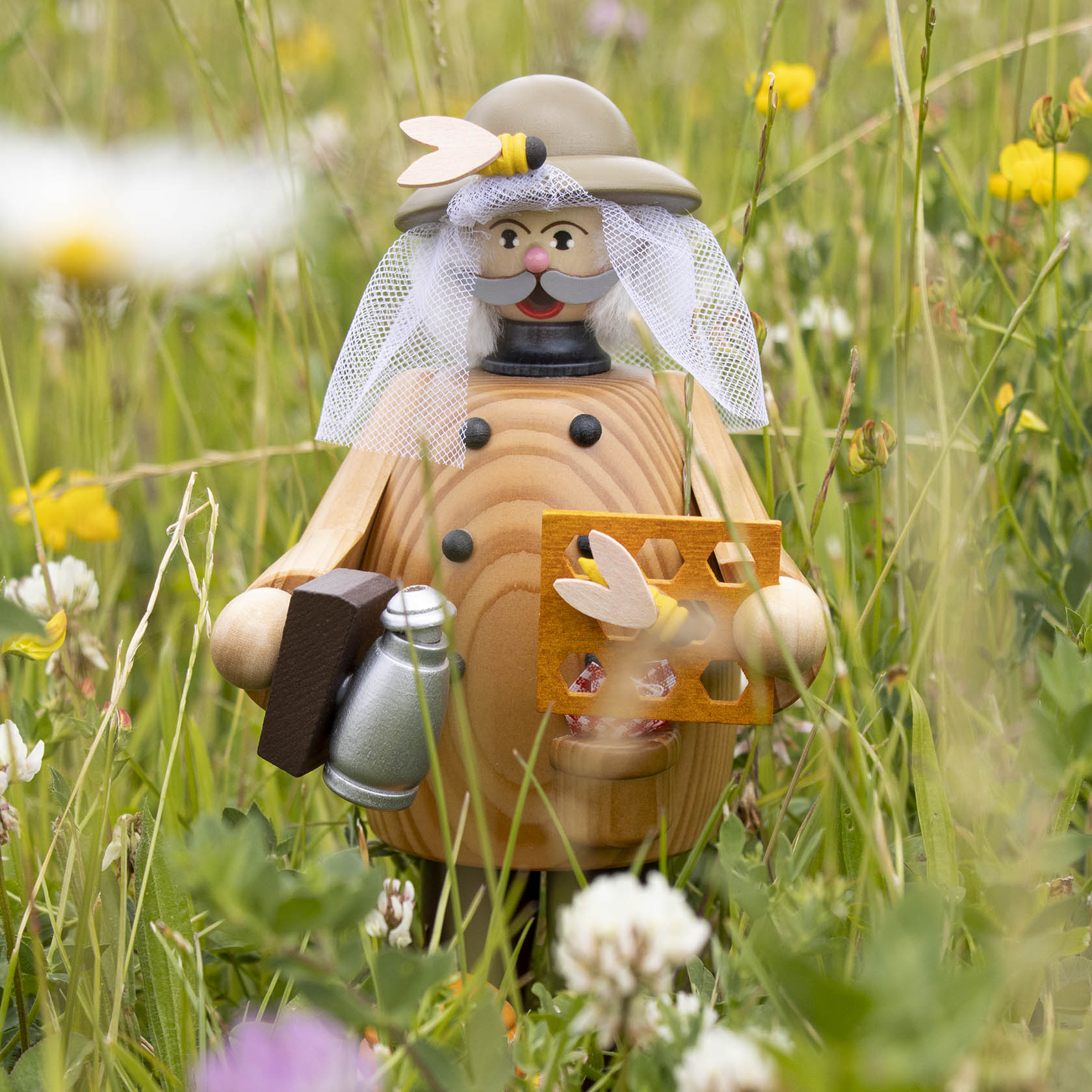 smoker beekeeper