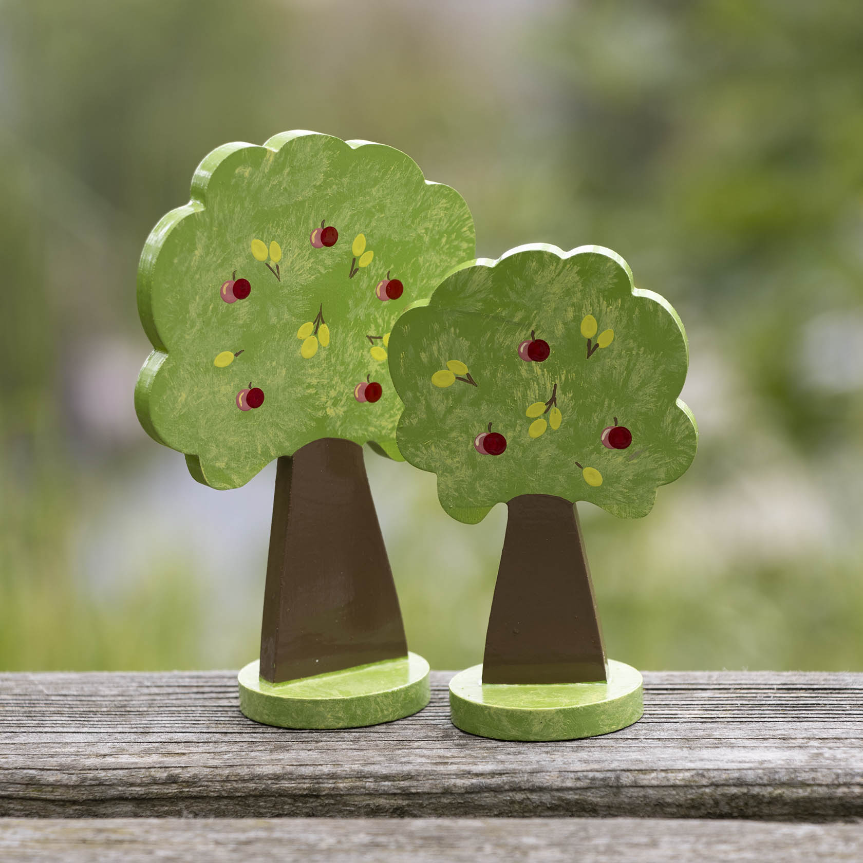 Wooden apple tree small 8,5 cm