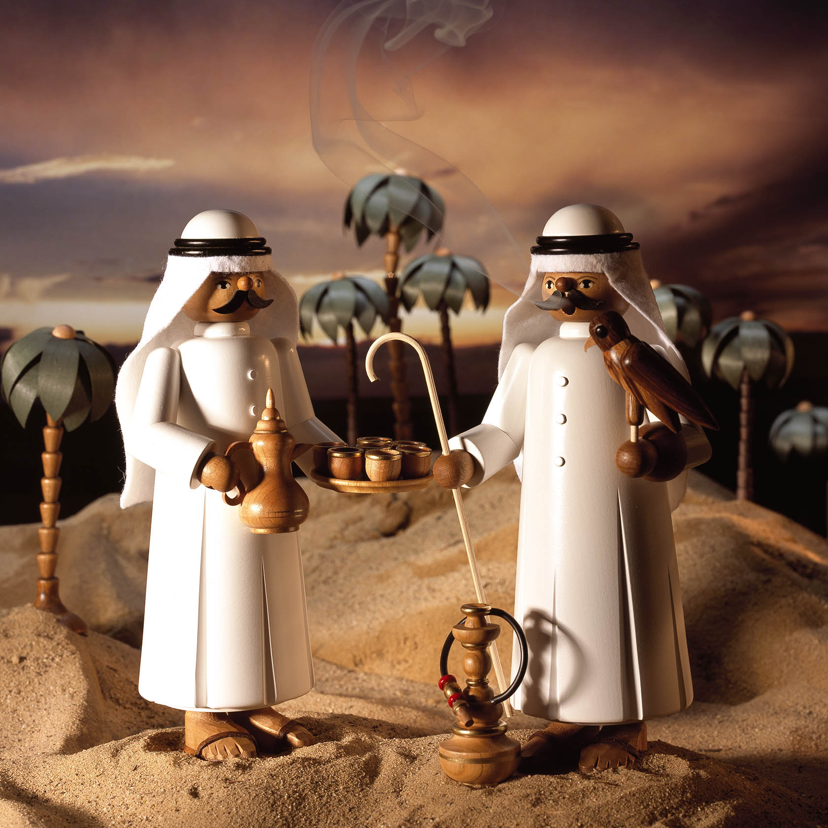 Räuchermann Araber mit Falke und Shisha