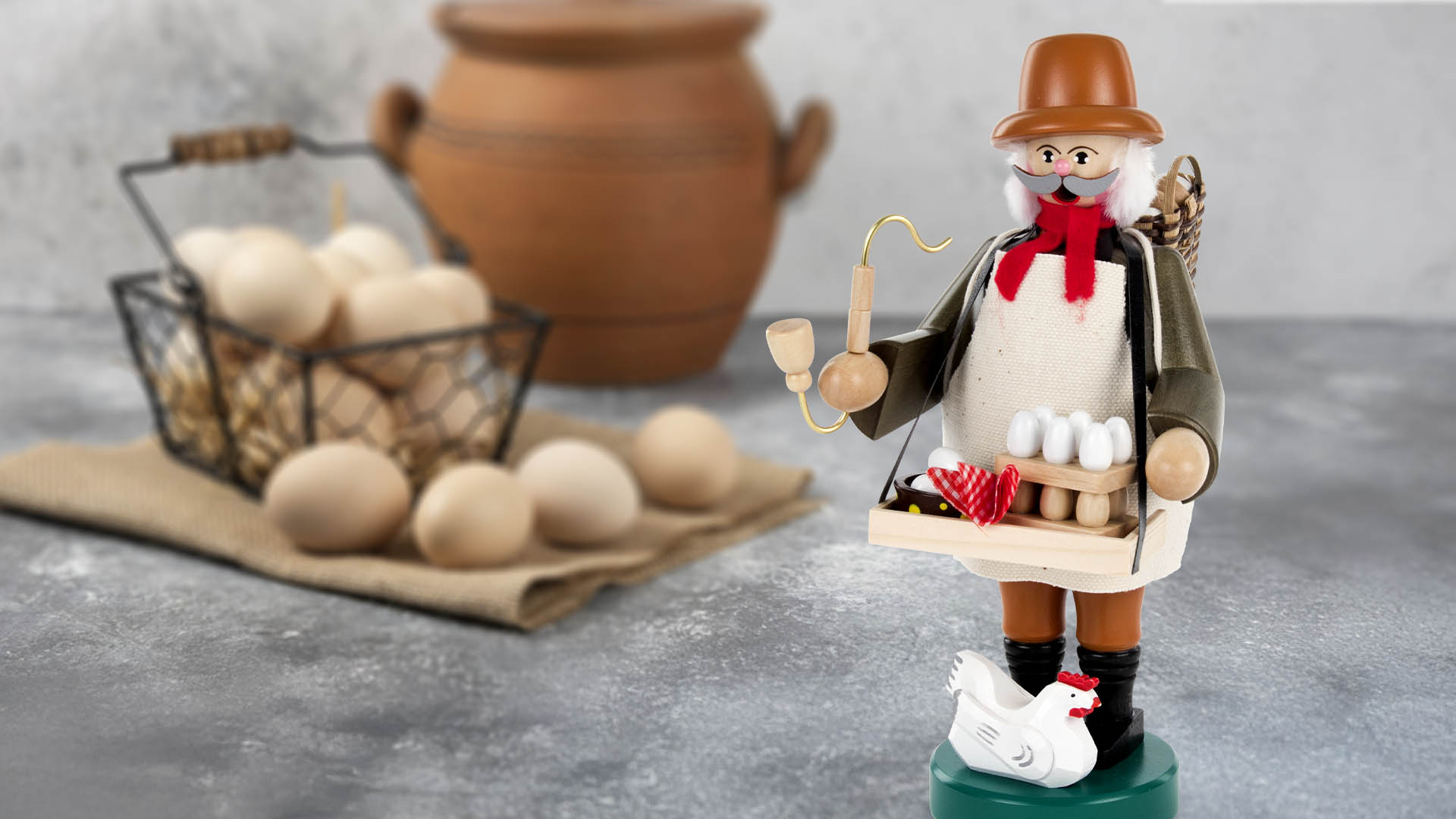 Räuchermännchen Eierverkäufer mit Huhn