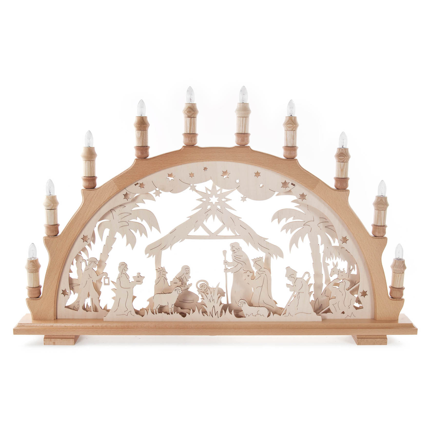 Ein elektrischer Schwibbogen aus Holz zeigt die Szene der Geburt Christi, mit Maria, Josef, dem Jesuskind in der Krippe und den drei Weisen unter einem Stall. im Dregeno Online Shop günstig kaufen