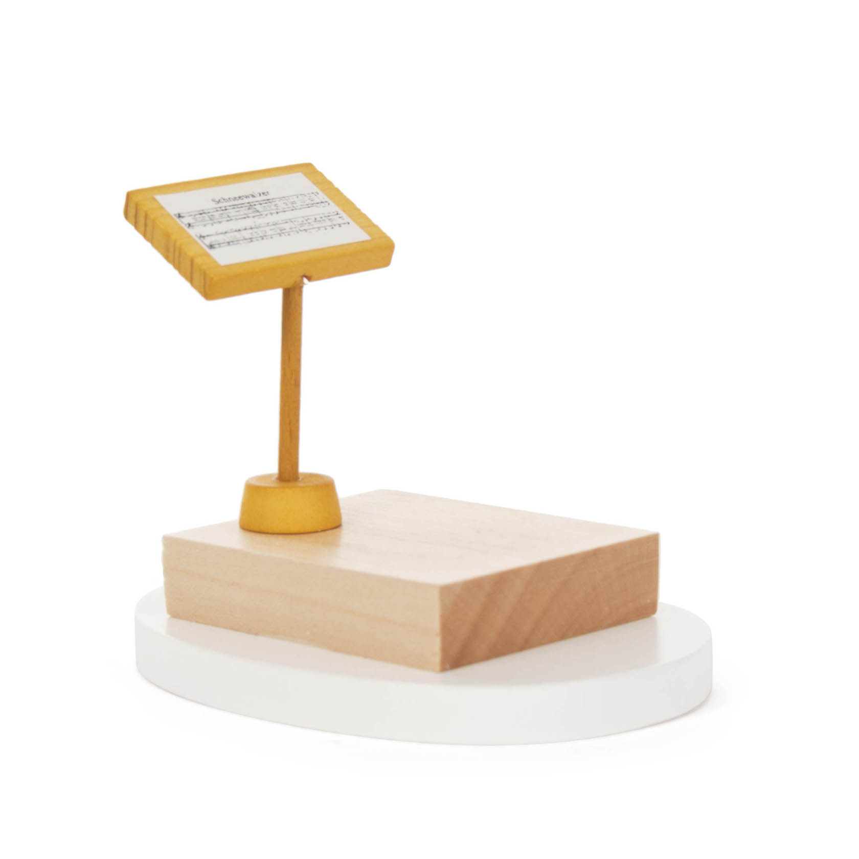 Holzmodel eines Notenpults auf einem Holzsockel, entworfen für einen Schneemann-Dirigenten. im Dregeno Online Shop günstig kaufen