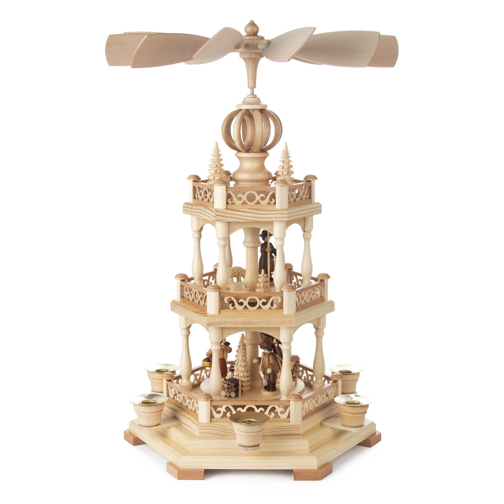 Two-tiered wooden pyramid with spinning blades on top, featuring forest figures and candle holders on the sides. im Dregeno Online Shop günstig kaufen